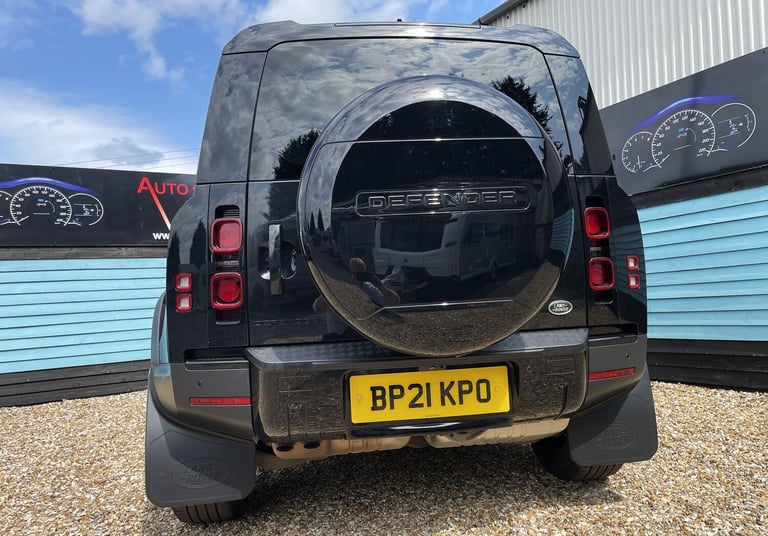 2021 Land Rover Defender 110 3.0 D250 MHEV SE Hard Top SUV 5dr Diesel Auto 4WD MWB Euro 6 (s/s) (...