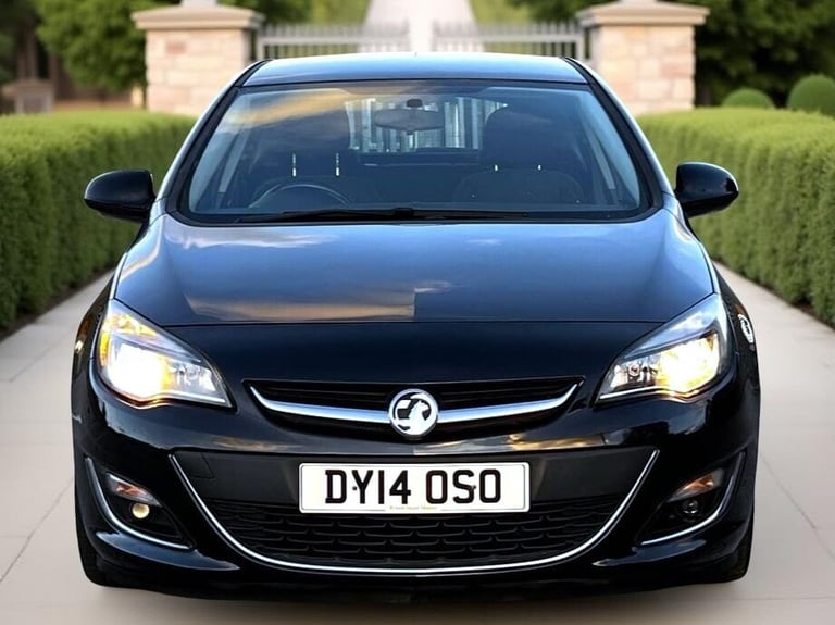 2014 Vauxhall Astra 1.6 SRi Manual 70,000 Miles . 5dr . Good Mileage . CHEAP on Fuel . HATCHBACK ...