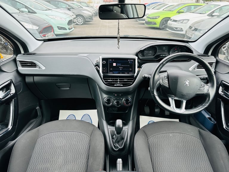 2017 Peugeot 208 1.2 PureTech 82 Black Edition 3dr HATCHBACK Petrol Manual