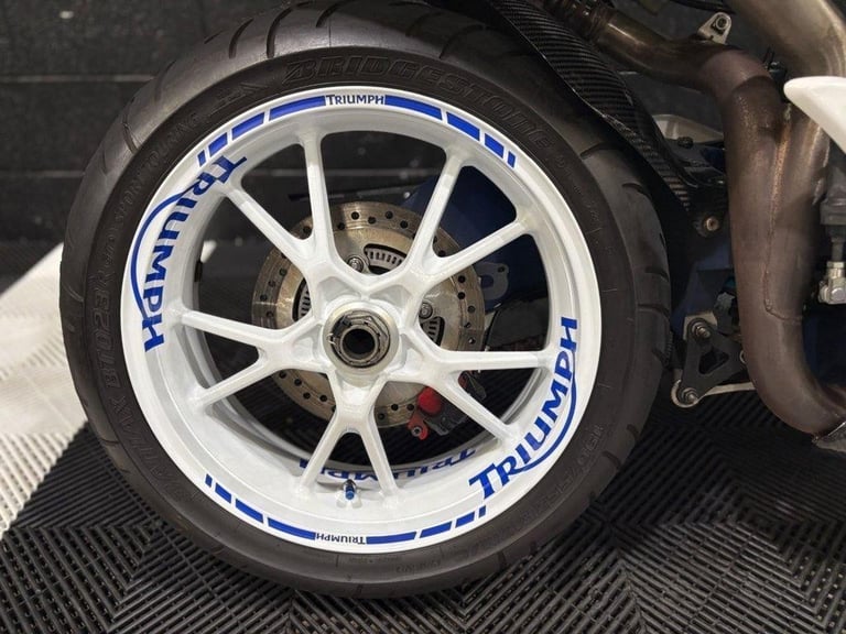 2014 64 TRIUMPH SPEED TRIPLE 1050 ABS FINANCE SPECIALISTS APPLY NOW