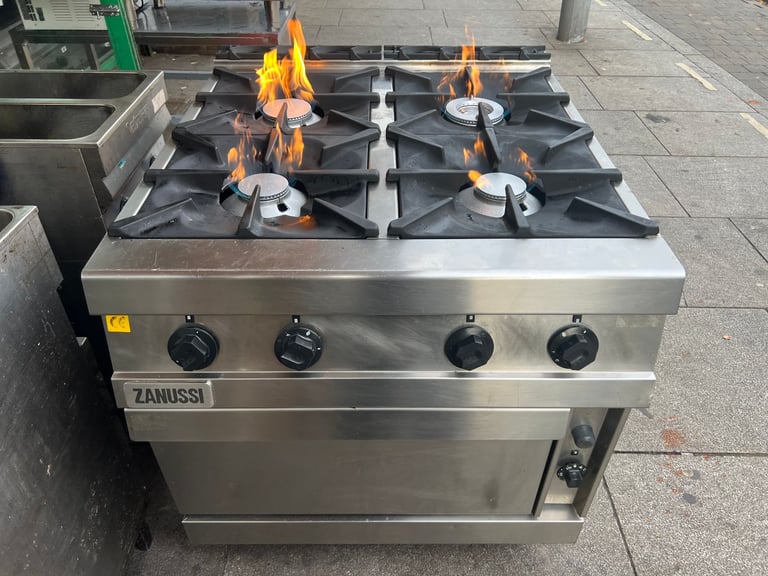 ITALIAN GAS 4 BURNER COOKER UNDER OVEN CATERING COMMERCIAL KITCHEN EQUIPMENT BBQ SHOP RESTAURANT