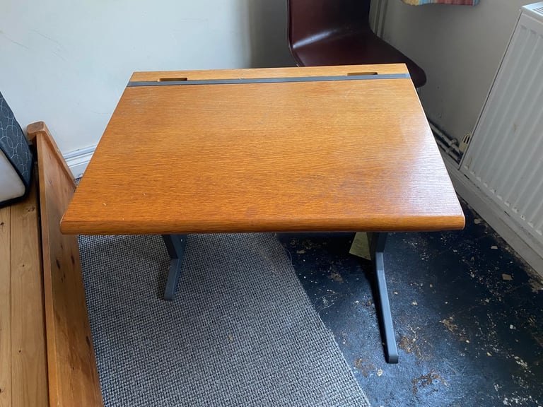 Single Desk