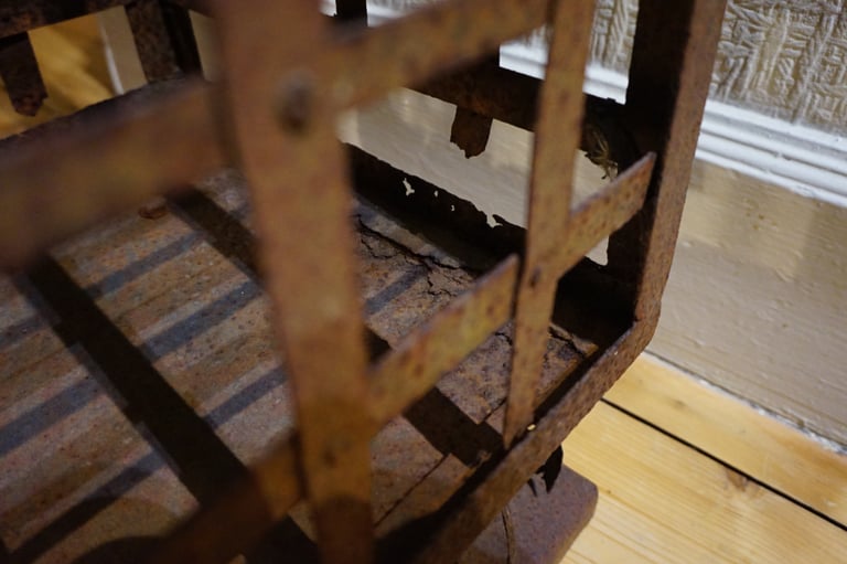 Oblisk, garden ornament