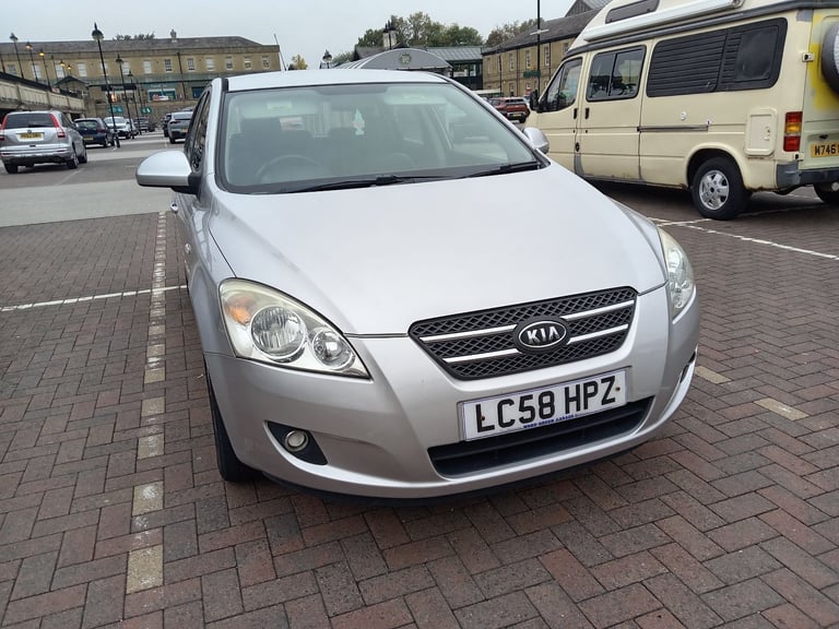 Kia, CEED, Hatchback, 2008, Manual, 1591 (cc), 5 doors