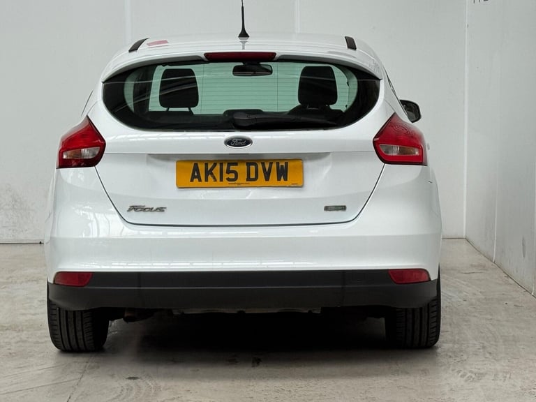 2015 Ford Focus 1.0 EcoBoost 125 Zetec 5dr HATCHBACK PETROL Manual