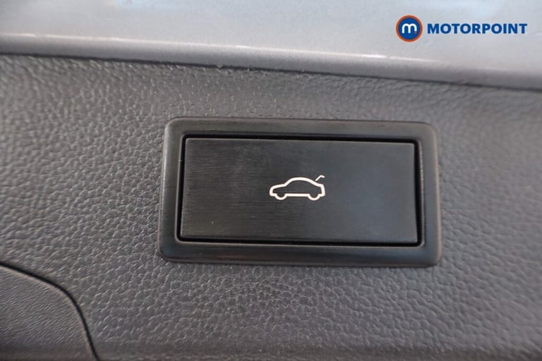 2025 Volkswagen Passat 1.5 TSI eHybrid Life 5dr DSG Estate Hybrid Automatic