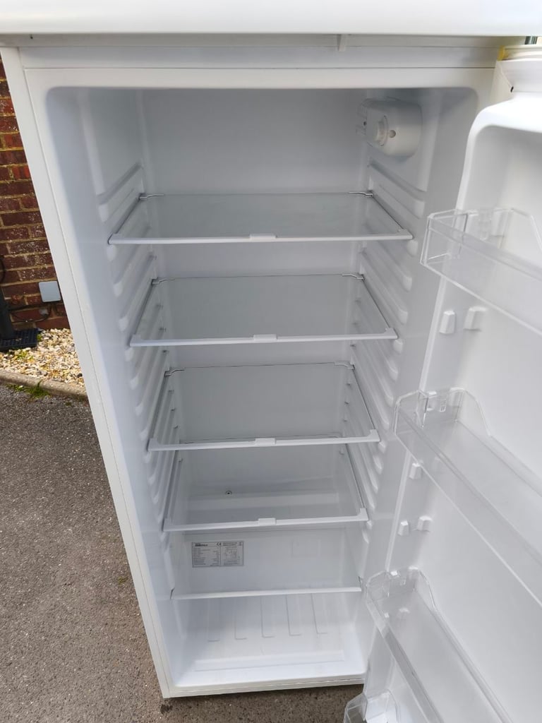 Fridge Refrigerator CURRYS 143 cm* A+ Class