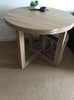 Sonoma Oak Effect /Brown Linen Fleck round dining table