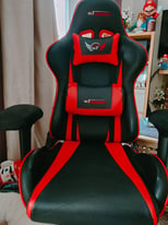 Gt omega gaming chair 