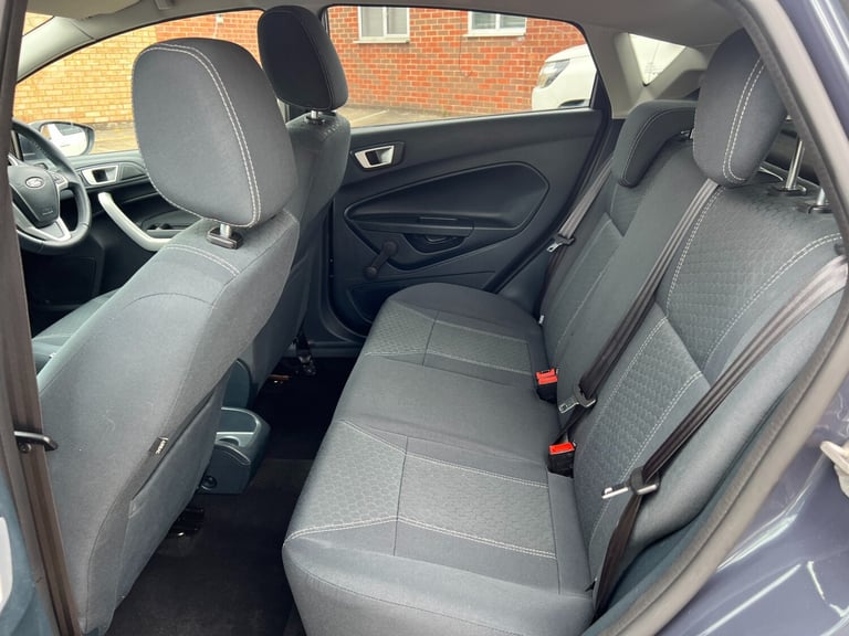 2012 Ford Fiesta 1.4 Titanium 5dr Auto HATCHBACK Petrol Automatic