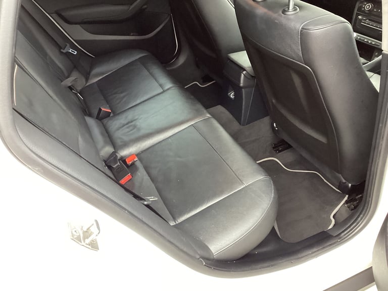 2013 BMW X1 xDrive 18d xLine 5dr ESTATE Diesel Manual