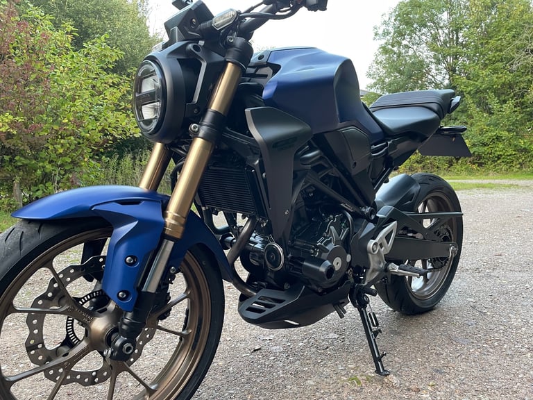Honda cb300r