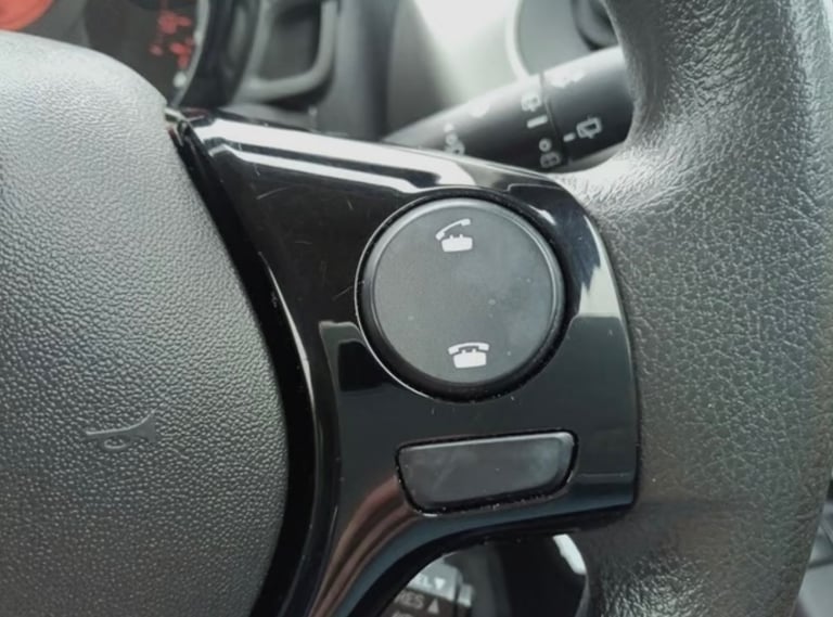 Peugeot, 108, Hatchback, 2016, Manual, 998 (cc), 3 doors
