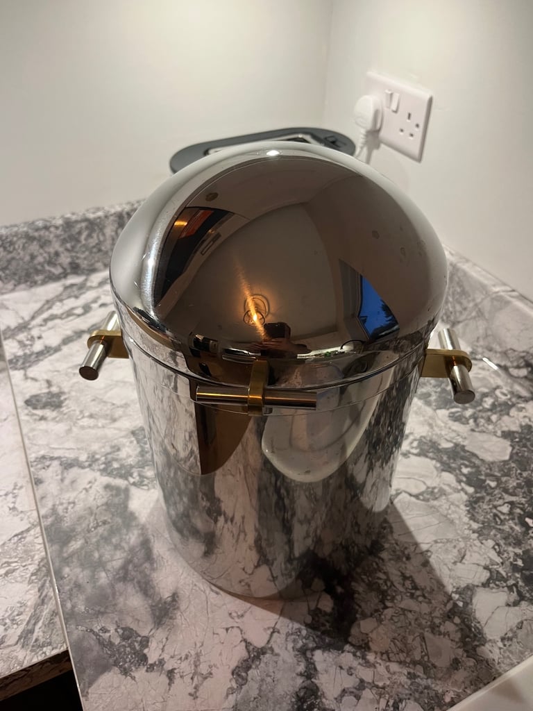 image for Serving pot buffet