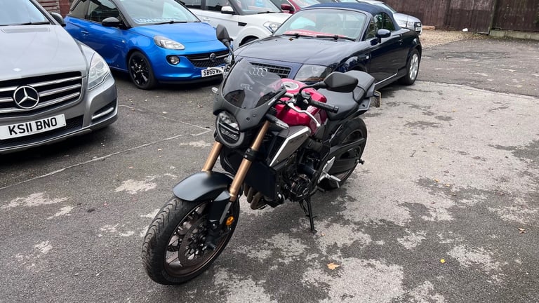 2019 Honda CB CB650RAKED (19MY) black widow can with original system fsh stunner  Tourer Petrol M...