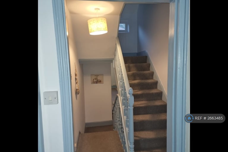 4 bedroom house in Grove Crescent, Teignmouth, TQ14 (4 bed) (#2663485)