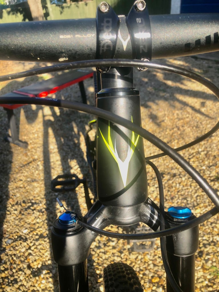 Whyte 29C carbon cross country mountain bike