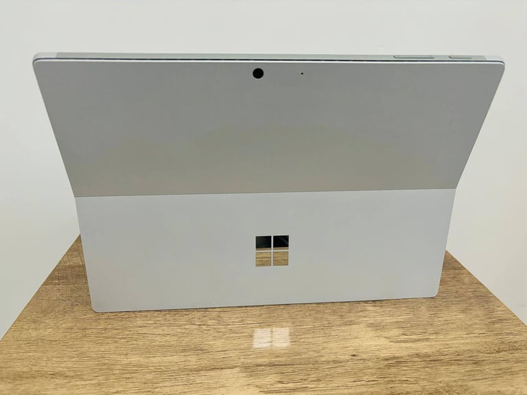 Microsoft Surface Pro 7 - i5, 8GB, 128GB