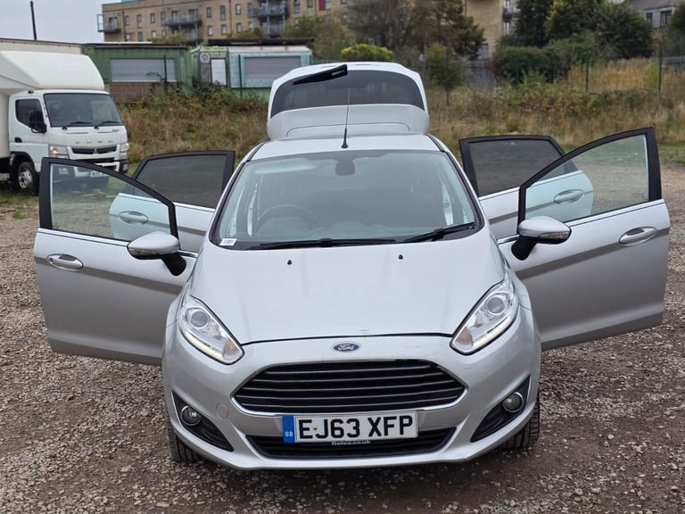 2013 Ford Fiesta 1.0T EcoBoost Titanium Euro 5 (s/s) 5dr Hatchback Petrol Manual