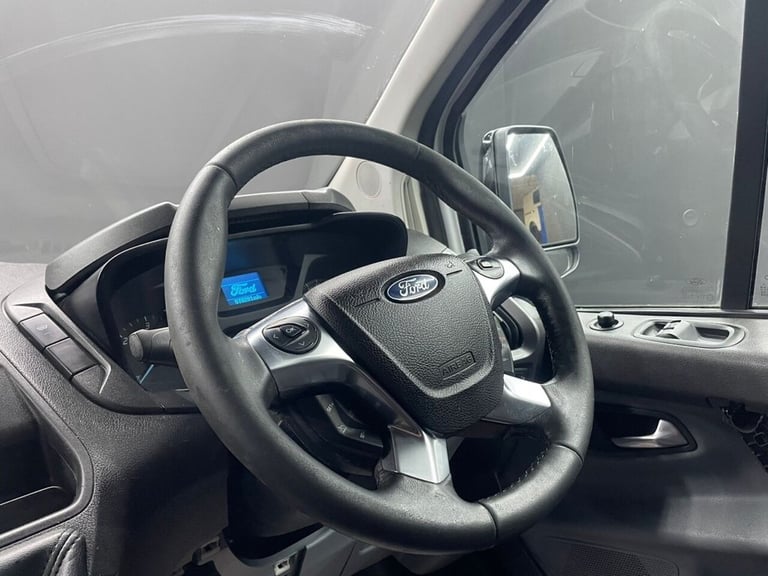 2015 Ford Transit Custom 2.2 TDCi 125ps Low Roof Trend Van PANEL VAN DIESEL Manual