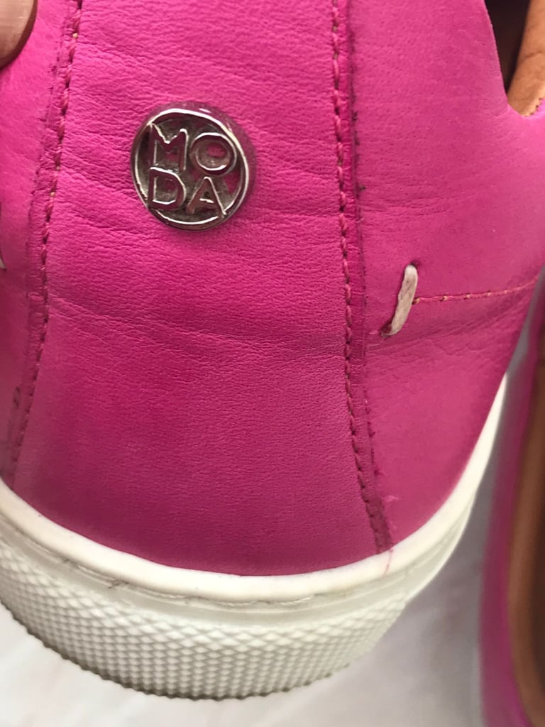 LADIES FUCHSIA PINK TRAINERS - SIZE 41 - MODA IN PELLE