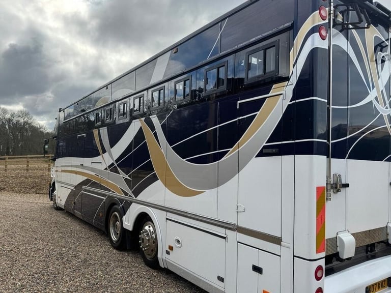 2007 Iveco STRALIS 7 HORSE LEHEL HORSEBOX Diesel Automatic