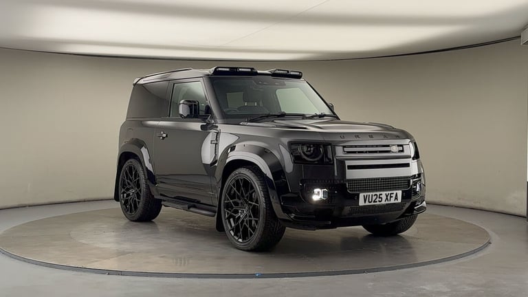 2025 Land Rover Defender 3.0 D250 X-Dynamic SE 90 3dr Auto ESTATE DIESEL Automatic