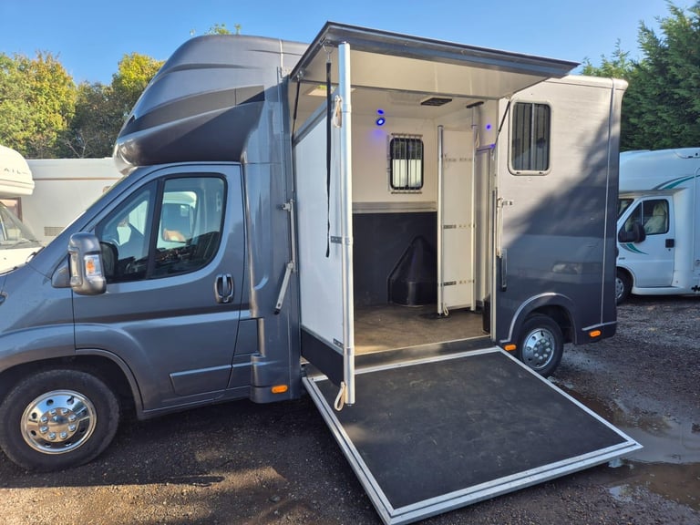 Peugeot Regents Stallion Horsebox Horse Box 2017