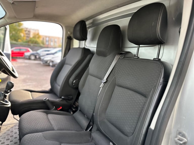 2019 Renault Trafic 1.6 dCi ENERGY 27 Business+ SWB Standard Roof Euro 6 (s/s) 5dr PANEL VAN Dies...