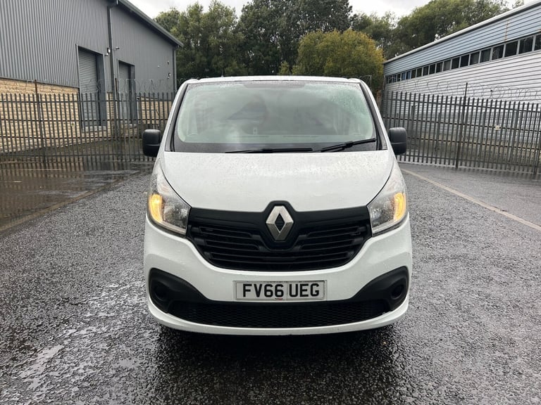 2017 Renault Trafic LL29 ENERGY dCi 125 Business+ lwb  Crew cab Van euro 6 no vat vat Crew Van Di...