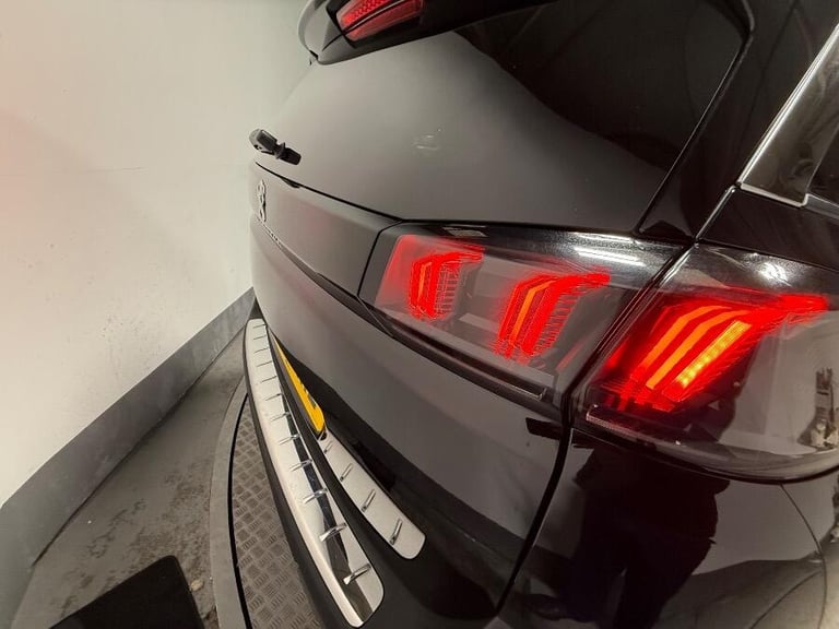 2023 Peugeot 5008 1.5 Bluehdi Allure Suv 5dr Diesel Eat Euro 6 (s/s) (130 Ps) HATCHBACK Diesel Au...