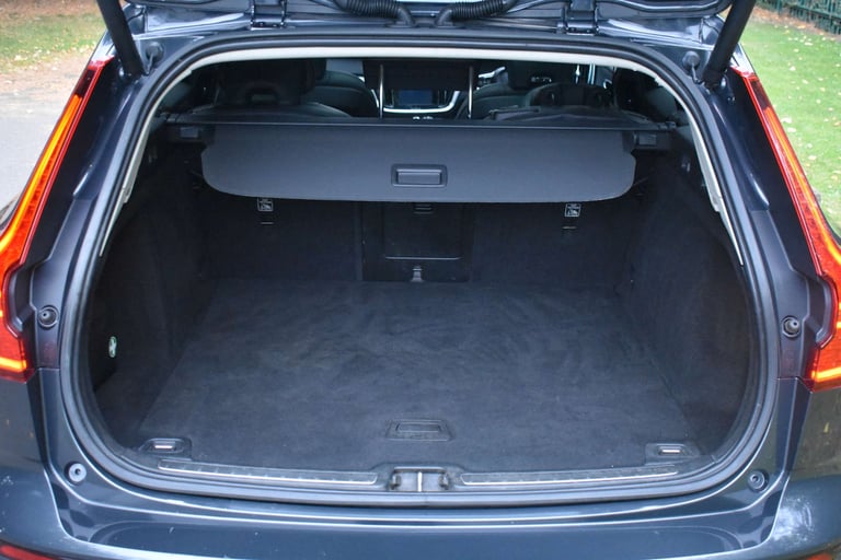 2018 Volvo V60 2.0 V60 Inscription Pro D4 Auto 5dr Estate Diesel Automatic