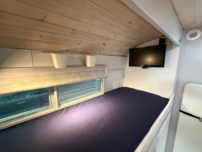 Off Grid Live aboard Skoolie motorhome