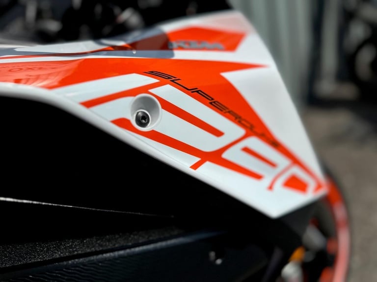 STUNNING ONE OWNER 2019/19 KTM 1290 SUPERDUKE GT MOTORCYCLE