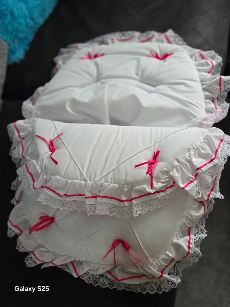 image for Beautiful footmuff 