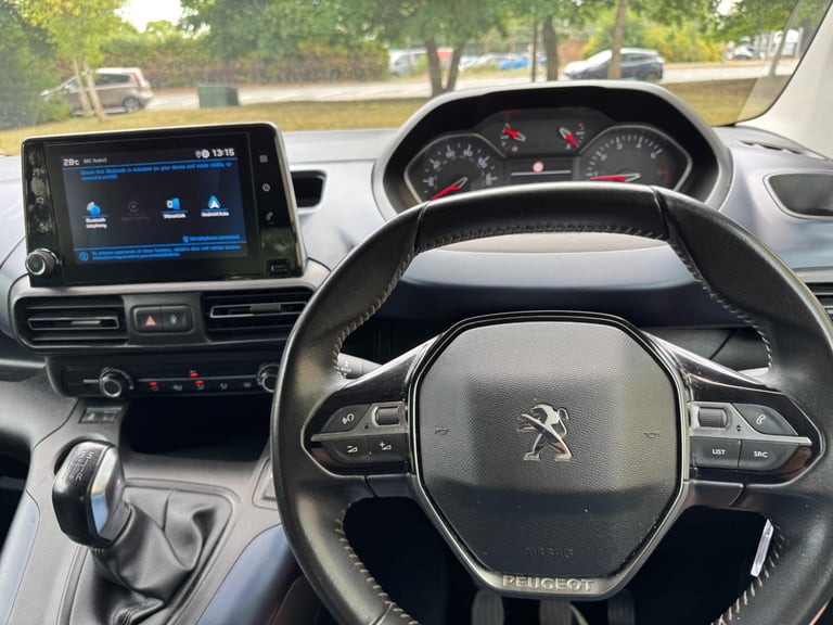  1.5 BlueHDi 100 Allure 5dr Wheelchair Accessible Vehicle, WAV