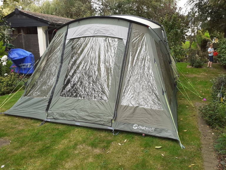 OUTWELL OAKLAND XL TUNNEL TENT - 5 PERSON