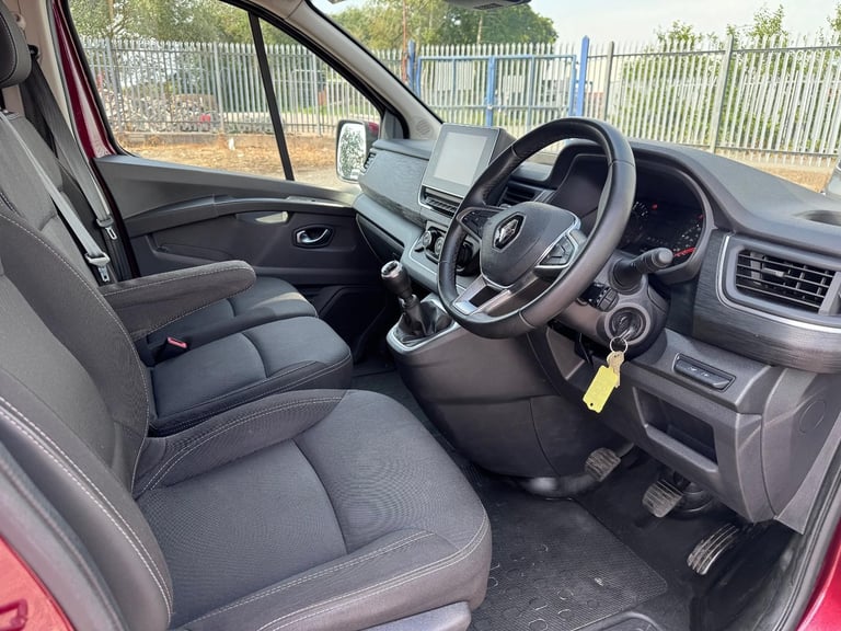 2022 Renault Trafic 2.0 DCI Sport 150BHP LL30 LWB. Same as Nissan Primastar. 