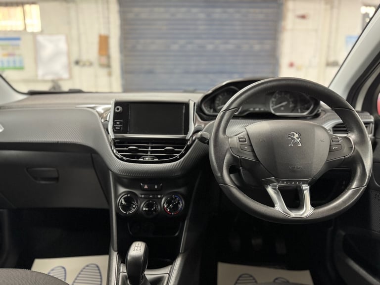 2015 Peugeot 208 1.0 PureTech Active 5dr HATCHBACK Petrol Manual