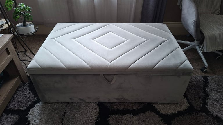 image for  Folding Single Bed - Perfect condition - Bed with Mattress - Light Grey colour