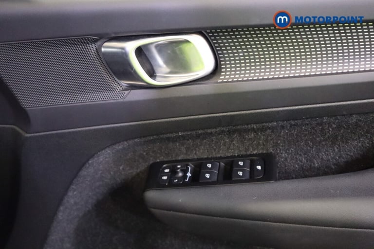 2021 Volvo XC40 1.5 T4 Recharge PHEV R DESIGN 5dr Auto SUV Hybrid Automatic