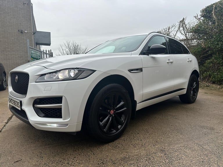 2017 Jaguar F-PACE 2.0 D 180BHP *** HUGE SPEC AWD R - SPORT EDITION *** AUTO