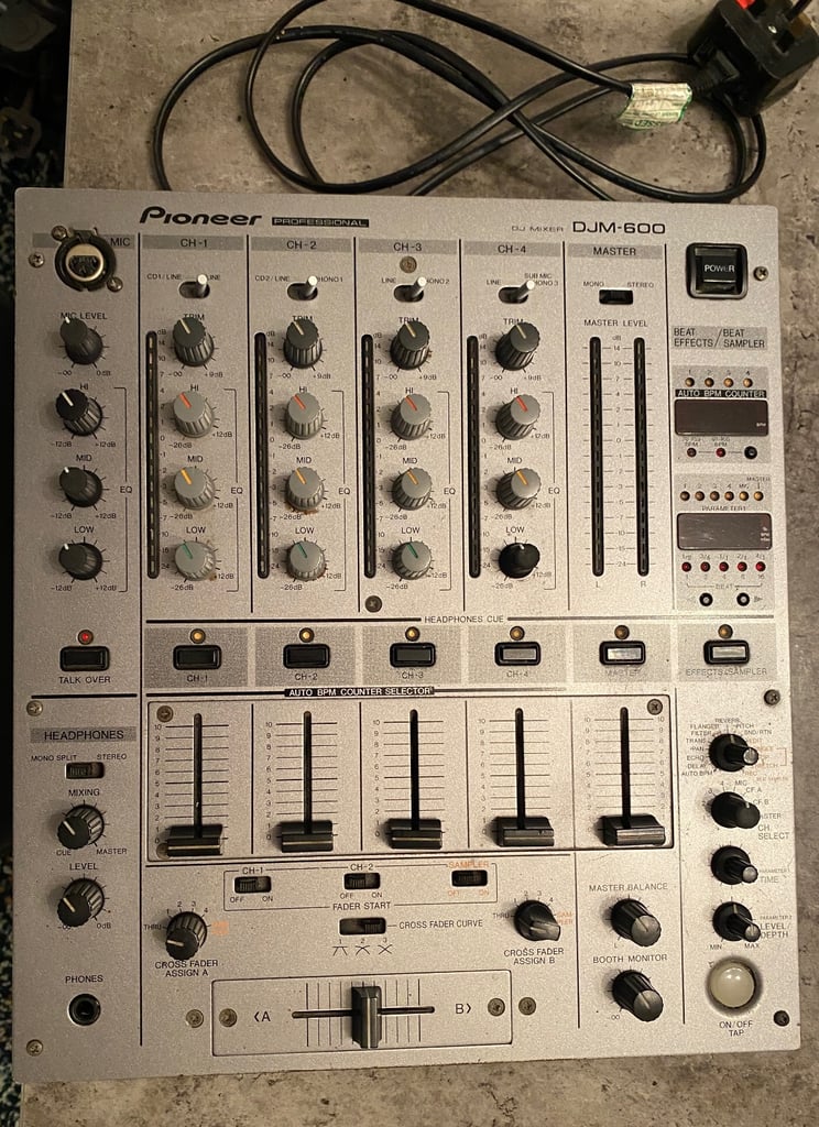 image for Pioneer DJM600 Mixer