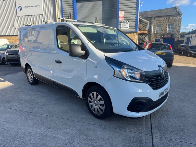 image for Renault Trafic 1.6 SL27 Energy Business+ WOW JUST 31,000 MILES NO VAT SUPERB!
