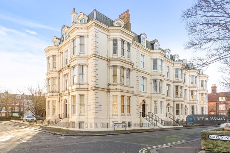 2 bedroom flat in Montpellier Terrace, Scarborough, YO11 (2 bed) (#2659448)