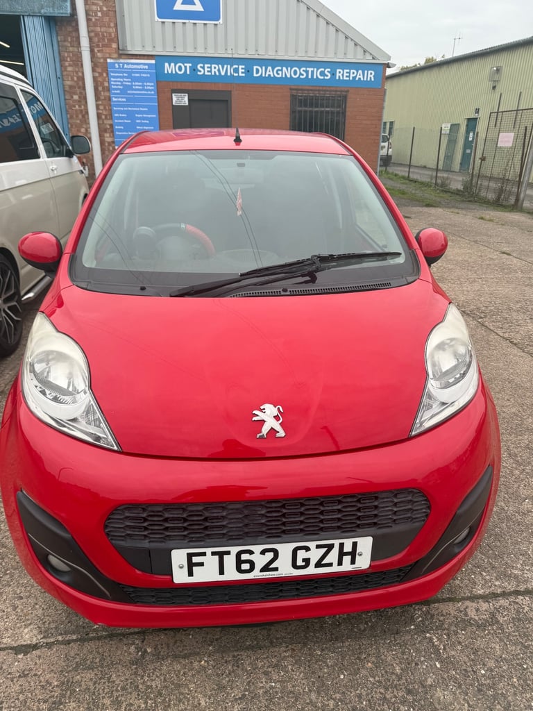 Peugeot, 107, Hatchback, 2012, Semi-Auto, 998 (cc), 5 doors