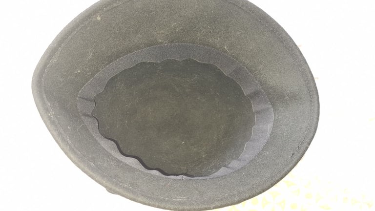 Ladies semi firm/soft hat with bow and decorative faux gems. Xlnt condition uk large