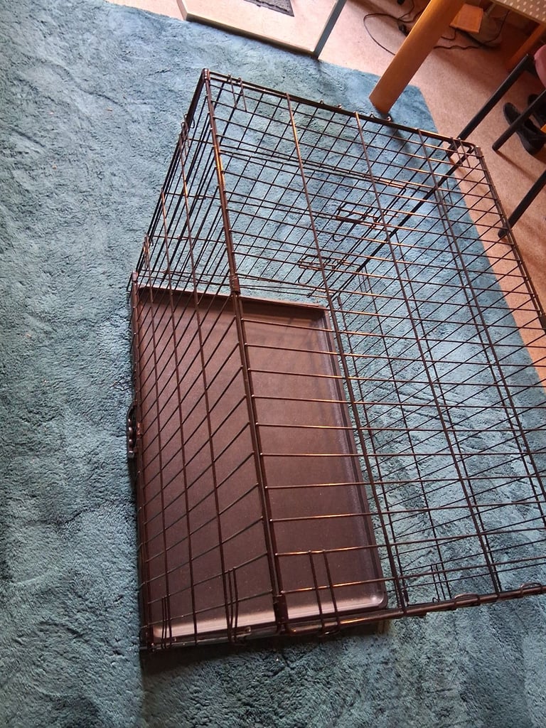 Dog folding cage with base