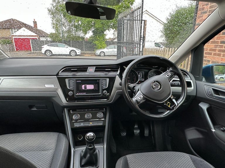 2017 Volkswagen Touran 1.2 TSI SE Family 5dr MPV PETROL Manual