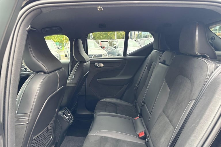 2021 Volvo XC40 1.5 T3 R-Design SUV 5dr Petrol Auto Euro 6 (s/s) (163 ps) ESTATE Petrol Automatic